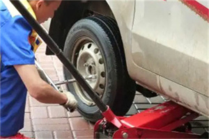 嘉陵区附近拖车24小时服务热线电话