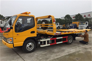 嘉陵区哪里有拖车服务