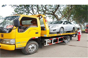 嘉陵区附近24小时汽车拖车服务热线