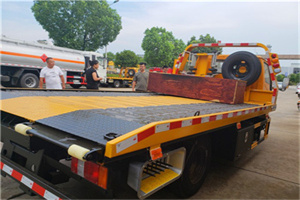 嘉陵区附近拖车电话号码服务