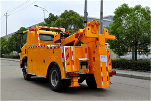 嘉陵区高速路拖车费