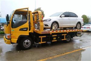 嘉陵区附近拖车救援24小时服务热线